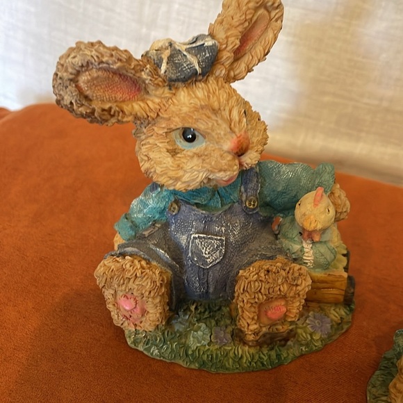Adorable playful Bunny Figurines - Picture 4 of 4